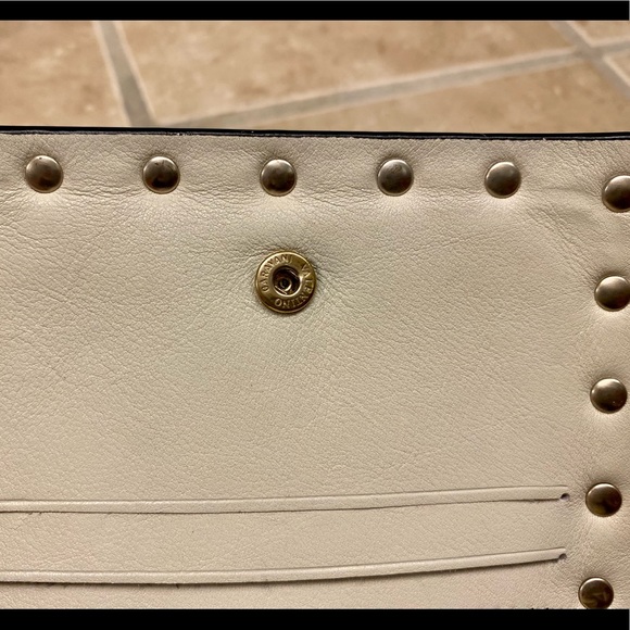 Auth Valentino Garavani Rockstud Compact Wallet - Picture 6 of 11